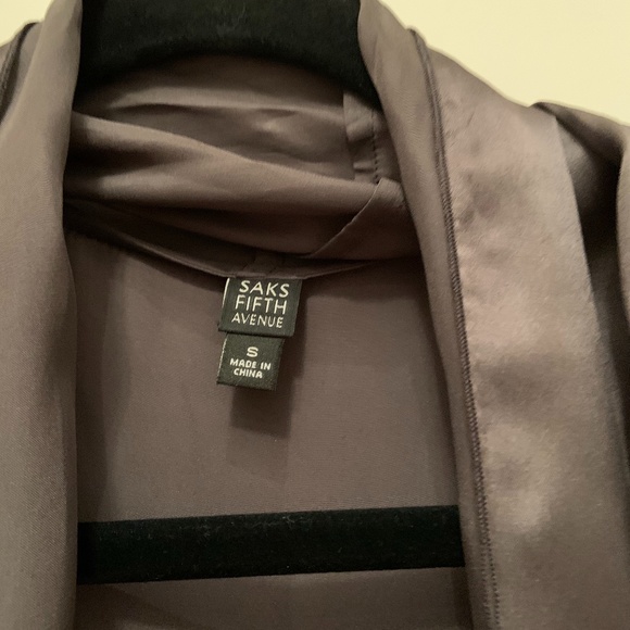 SAKS silk sleeveless cardigan - Picture 2 of 4